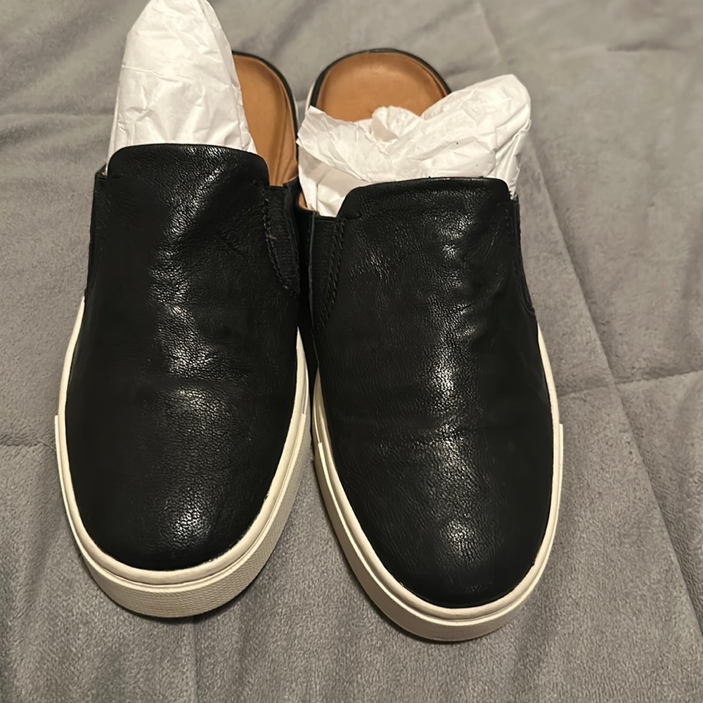 EUC Frye Black Leather Ivy Mule Slip Ons Size 6M